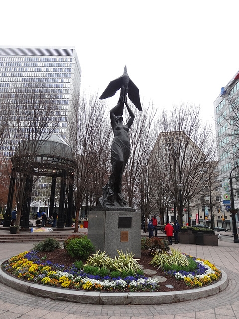 “Atlanta from the Ashes” statue by Denisbin (CC BY-ND 2.0)