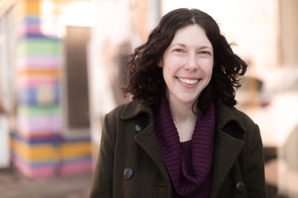 Sarah Morris Photo